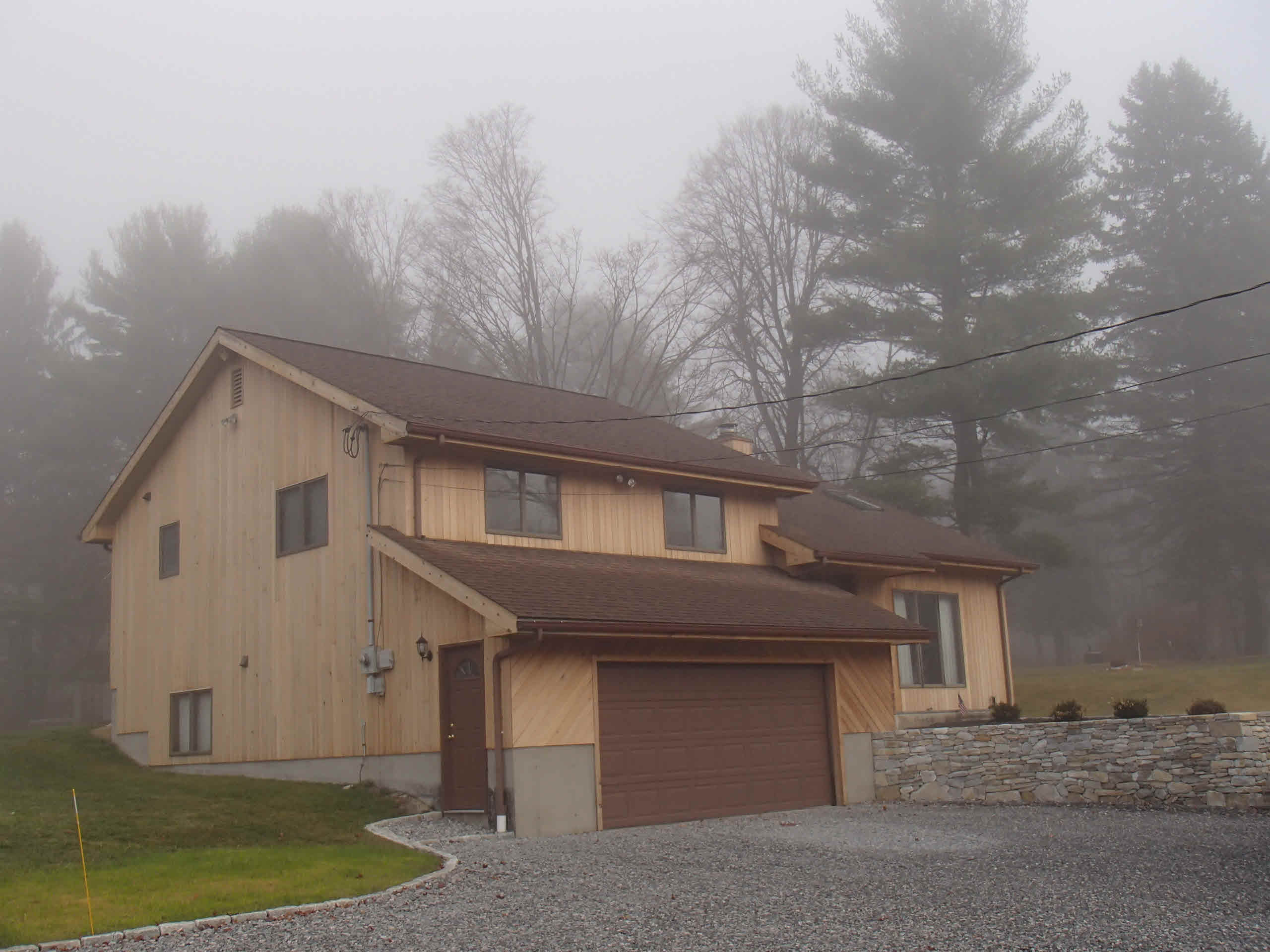 Building photograph for 160 KEELER RD